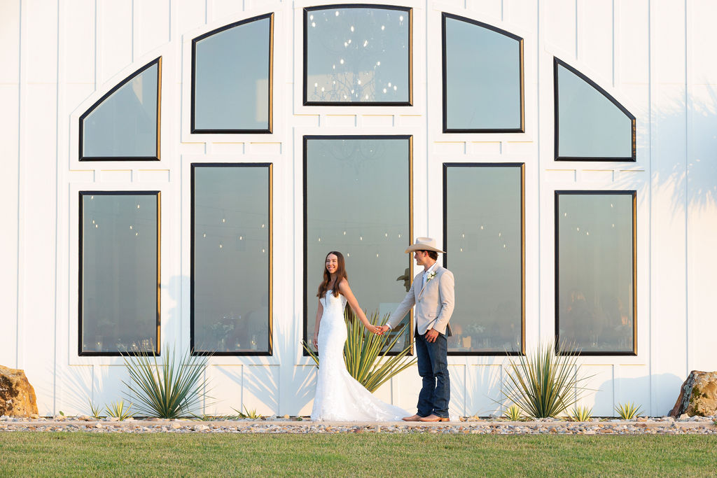 modern barn style wedding venue near Granbury TX
