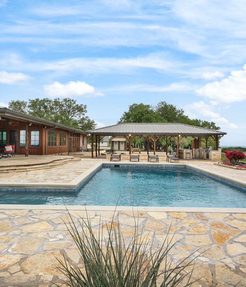 hill-country-texas-wedding-venue-with-pool Hill Country Texas wedding venue with pool