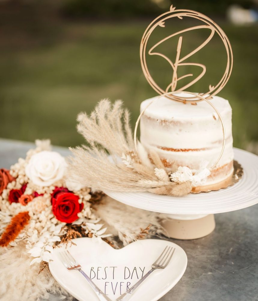 personalized-wedding-cake personalized-wedding-cake